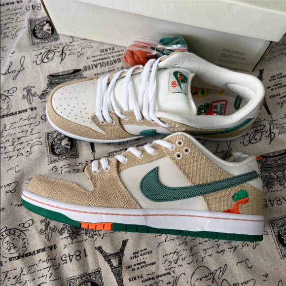 Nike x Jarritos SB Dunk Low sneakers - Picture 1 of 6